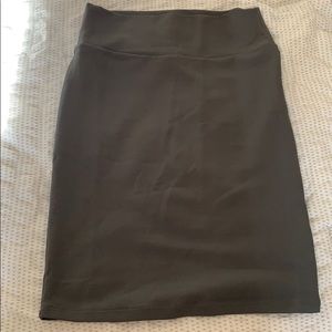 2 FOR 20 SALE LULAROE SKIRTS grey quilted